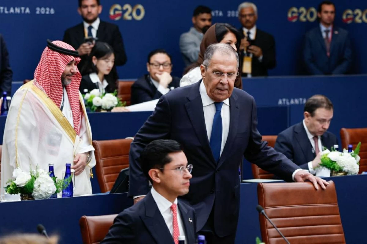 روبيو يبحث مع لافروف عقد اجتماع بين بوتين وترامب