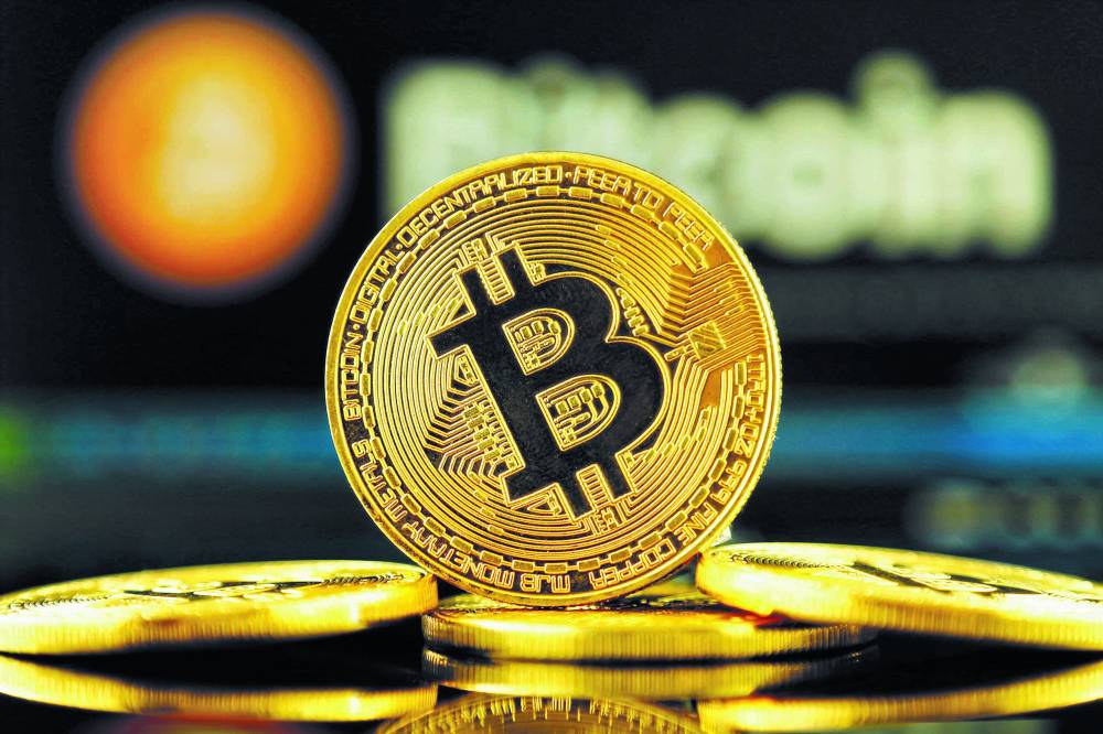 "bitcoin" loses more than 8%.. And "solana" is down 36. 36% 1 4647885