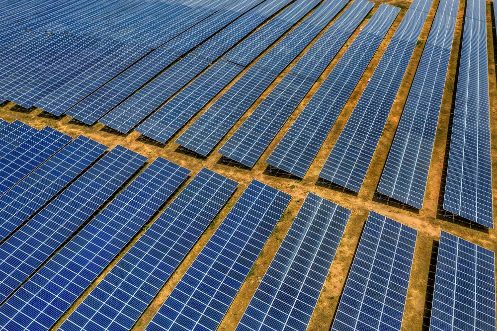 Image:«مصدر» تستكمل عملية الإغلاق المالي لتطوير مشاريع طاقة شمسية في أوزبكستان