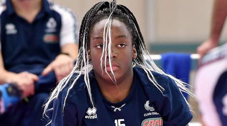 Image:وفاة لاعبة طائرة سقطت من الطابق السادس