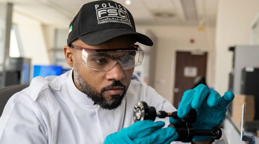 Image:شرطة دبي تنجح في ربط نظام بصمة السلاح مع قاعدة بيانات «الإنتربول»