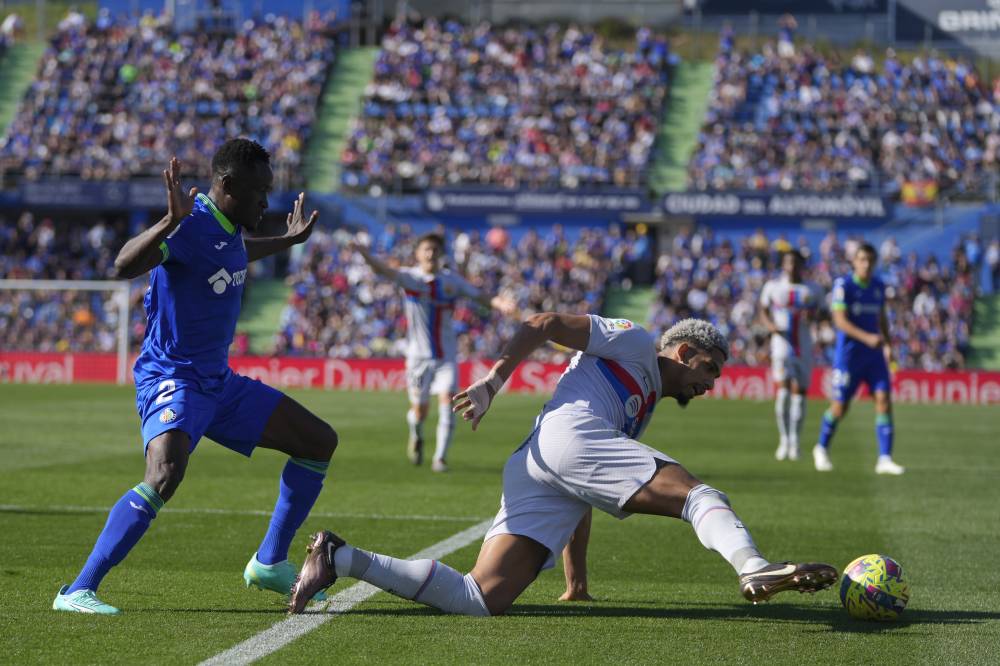 Image:برشلونة يسمح لريال مدريد بتقليص فارق صدارة «الليجا»