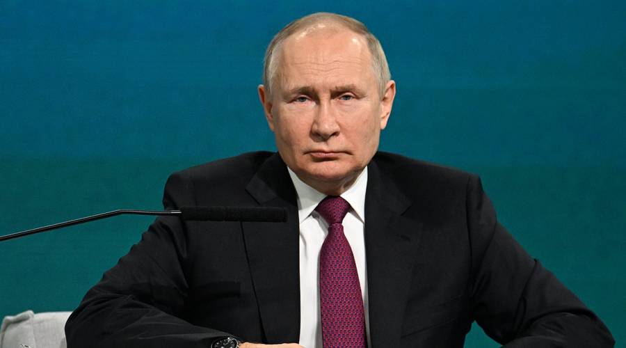 Image:بوتين يجتمع مع وزير الدفاع الصيني في موسكو