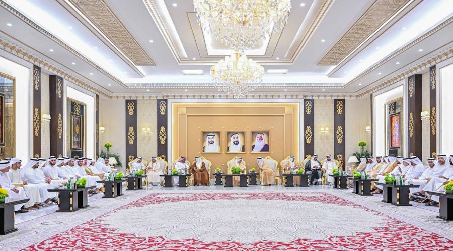 Image:النعيمي والشرقي والمعلا وسعود بن صقر يواصلون استقبال المهنئين بعيد الفطر المبارك