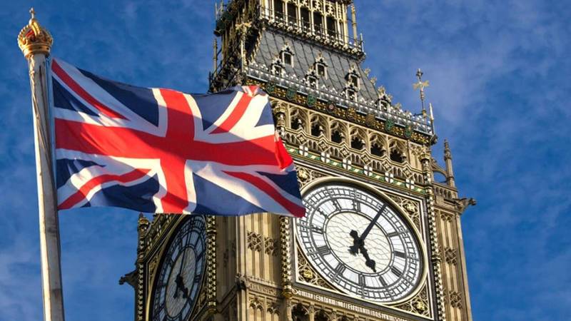 بريطانيا تتراجع عن قرارها: مواطنو هذه الدول الخمس لن يدخلوا بدون تأشيرة