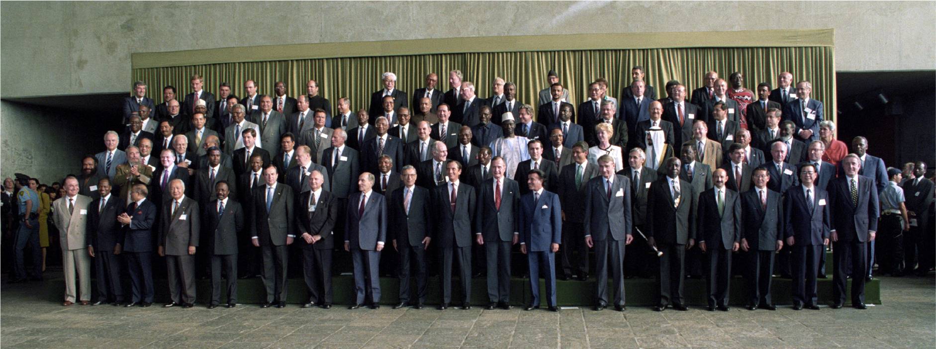 1992 г оон. Саммит в Рио де Жанейро 1992. Саммит земли в Рио-де-Жанейро. Саммит земли в Рио 1992. Саммит земли 1992 участники.