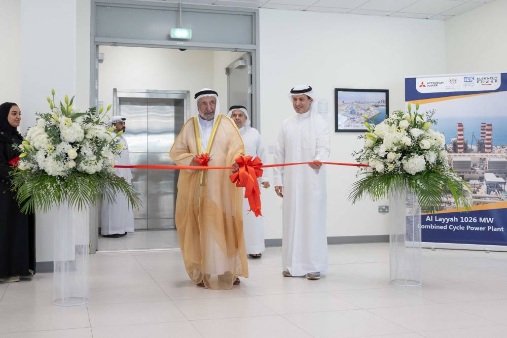 سلطان يفتتح توسعة محطة اللية لإنتاج الكهرباء وتحلية المياه سلطان يفتتح توسعة محطة اللية لإنتاج الكهرباء وتحلية المياه