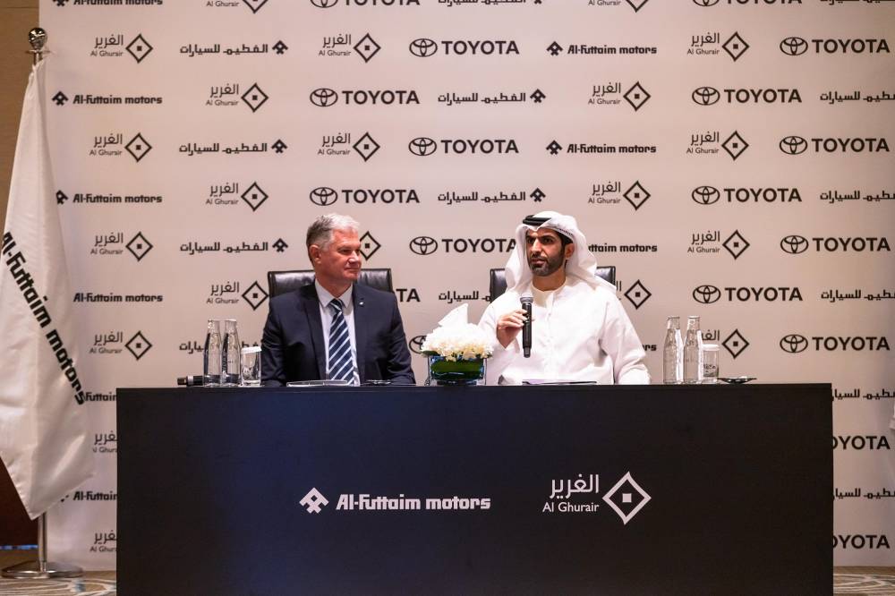 «كارس» تطلب 1300 مركبة كامري هايبرد من «الفطيم تويوتا» «كارس» تطلب 1300 مركبة كامري هايبرد من «الفطيم تويوتا»