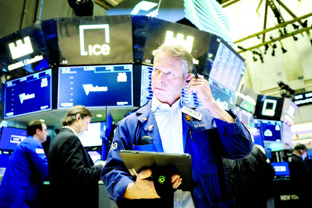 «وول ستريت» تنتعش وسط آمال بوقف رفع الفائدة.. وسهم «جنرال موتورز» يقفز 11%