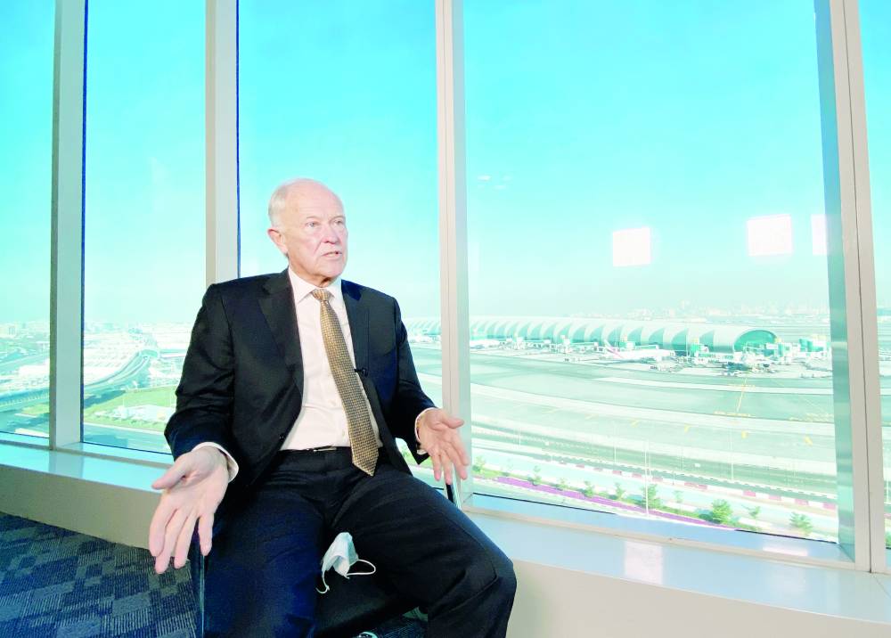 طيران الإمارات تحث «رولز رويس» على العودة إلى «الأساسيات»