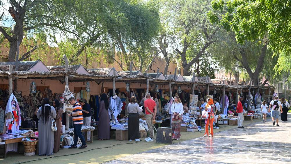 «القرية التراثية» تزدهي بفعاليات متنوعة في عيد الاتحاد