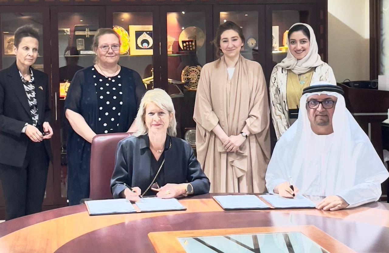 «غرف الإمارات» و نظيرتها الفنلندية توقعان مذكرة تفاهم لتأسيس مجلس أعمال مشترك «غرف الإمارات» و نظيرتها الفنلندية توقعان مذكرة تفاهم لتأسيس مجلس أعمال مشترك