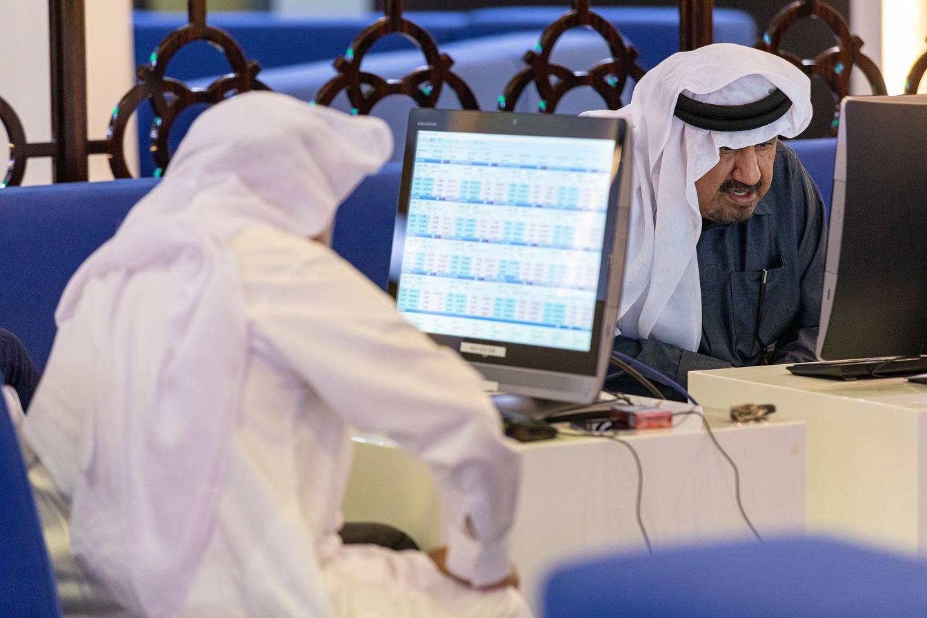 «بيور هيلث» و«شعاع» يخترقان هدوء تداولات أسهم الإمارات «بيور هيلث» و«شعاع» يخترقان هدوء تداولات أسهم الإمارات