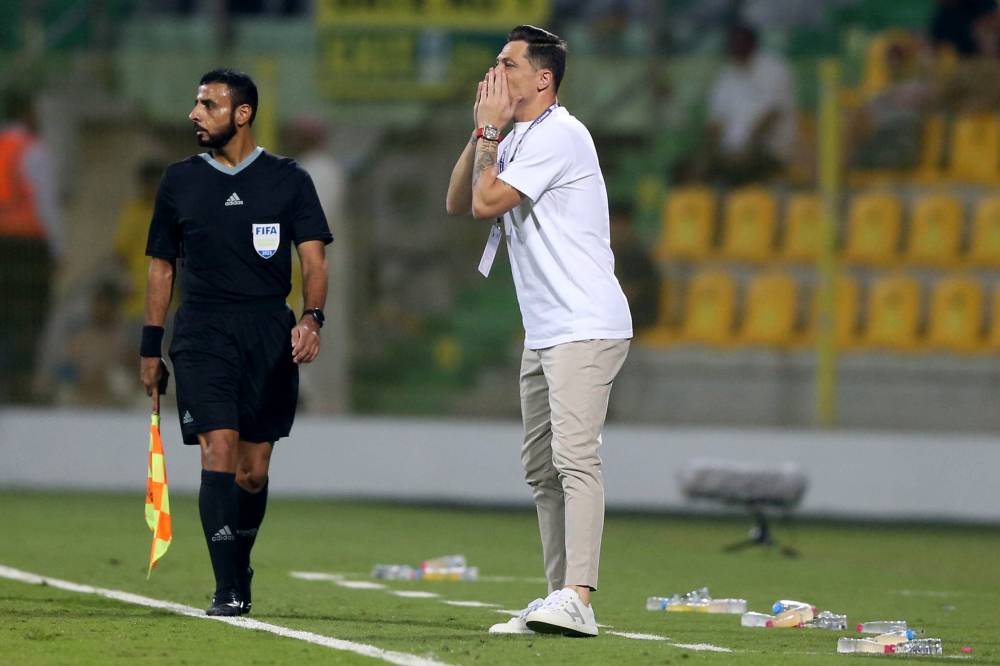 الوصل والبطائح في دوري ادنوك للمحترفين تصوير : (( هيثم الخاتم ))