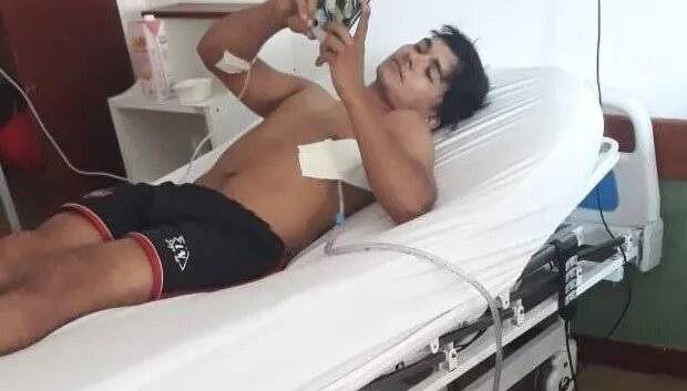 حكم يطعن لاعباً في الأرجنتين حكم يطعن لاعباً في الأرجنتين