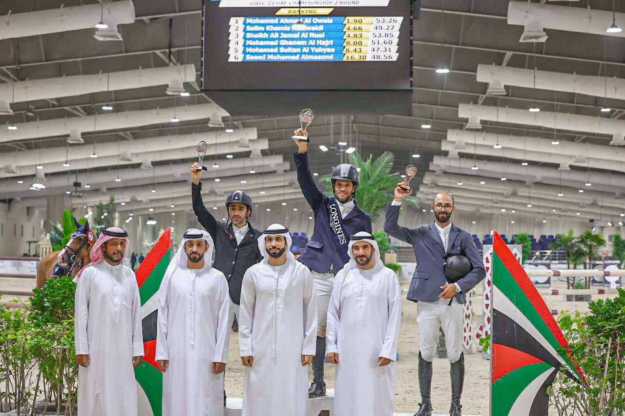 العويس يتوج بلقب بطولة الإمارات لقفز الحواجز