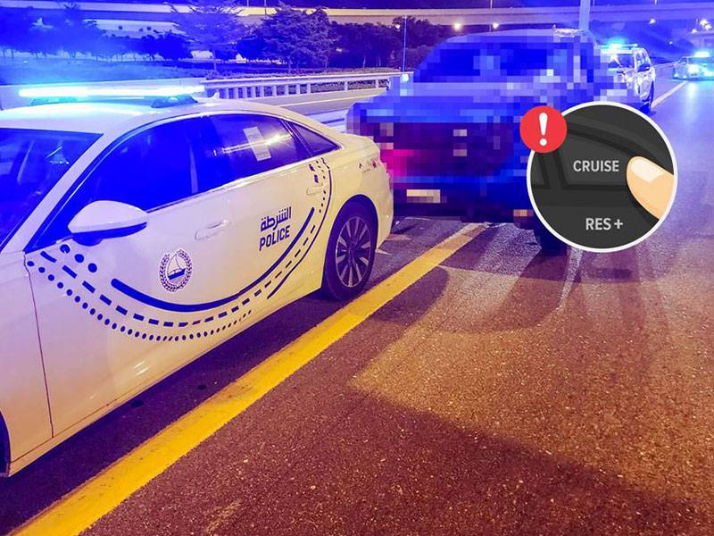 فيديو | شرطة دبي تنقذ سائقاً تعطل نظام التحكم في السرعة
