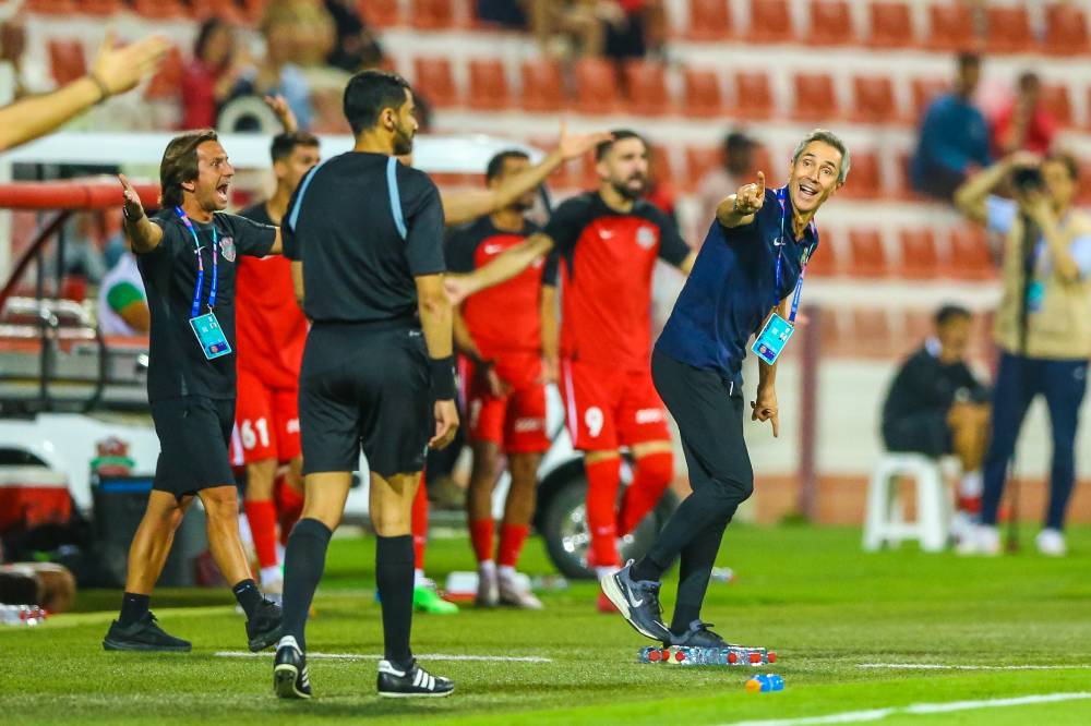 مباراة شباب الأهلي والعين في الدوري (( محمد شعلان ))