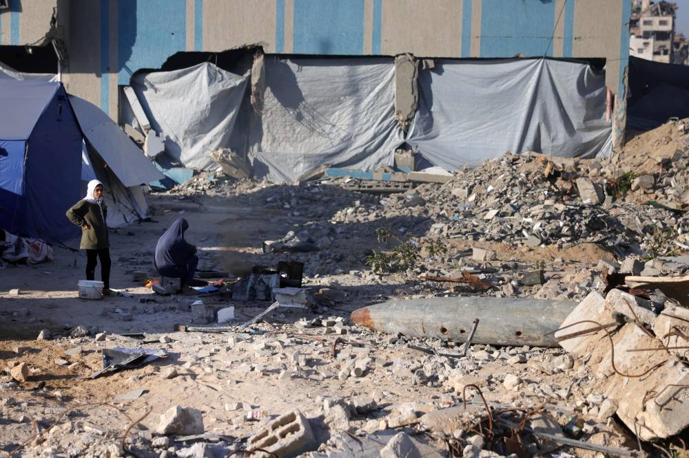غارات جوية إسرائيلية على غزة تقتل مقتل 25 شخصاً غارات جوية إسرائيلية على غزة تقتل مقتل 25 شخصاً