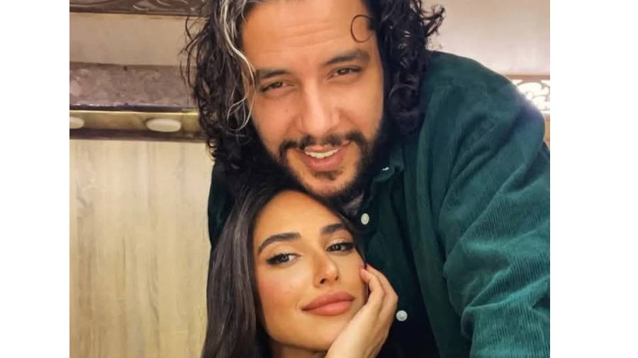 آية سماحة وزوجها آية سماحة وزوجها