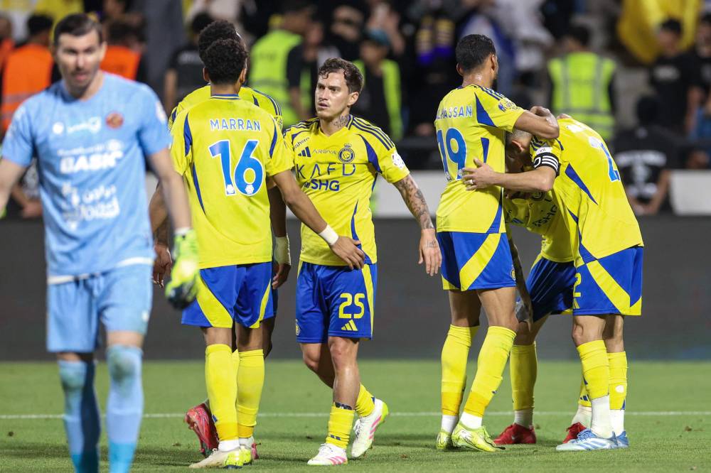 فرحة لاعبي النصر
