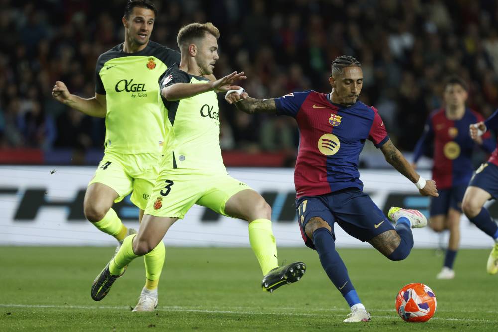 رافينيا خلال مباراة مع برشلونة