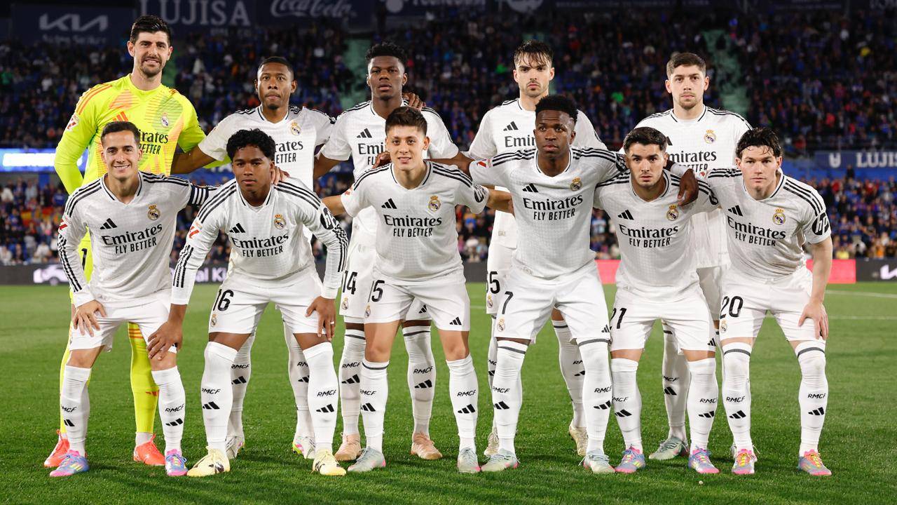 ريال مدريد يهزم خيتافي ويبقى مطاردا لبرشلونة في سباق «الليغا» ريال مدريد يهزم خيتافي ويبقى مطاردا لبرشلونة في سباق «الليغا»