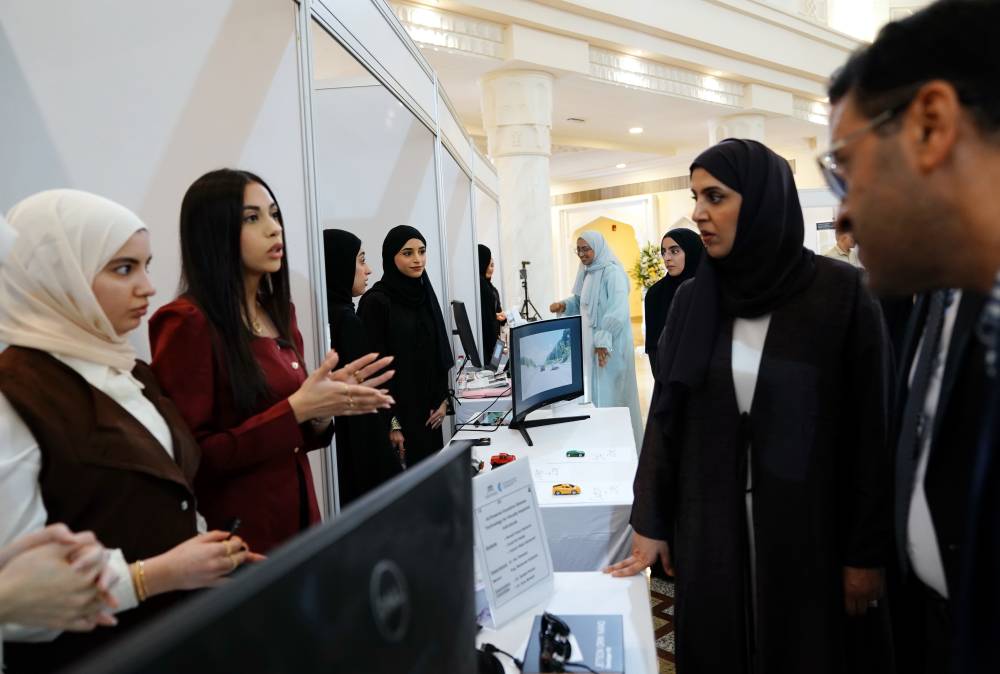 كلية الحوسبة بجامعة الشارقة تعرض ابتكارات طلابها