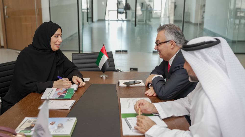 جمعية الصحفيين الإماراتية تستعرض برامجها لتطوير العمل