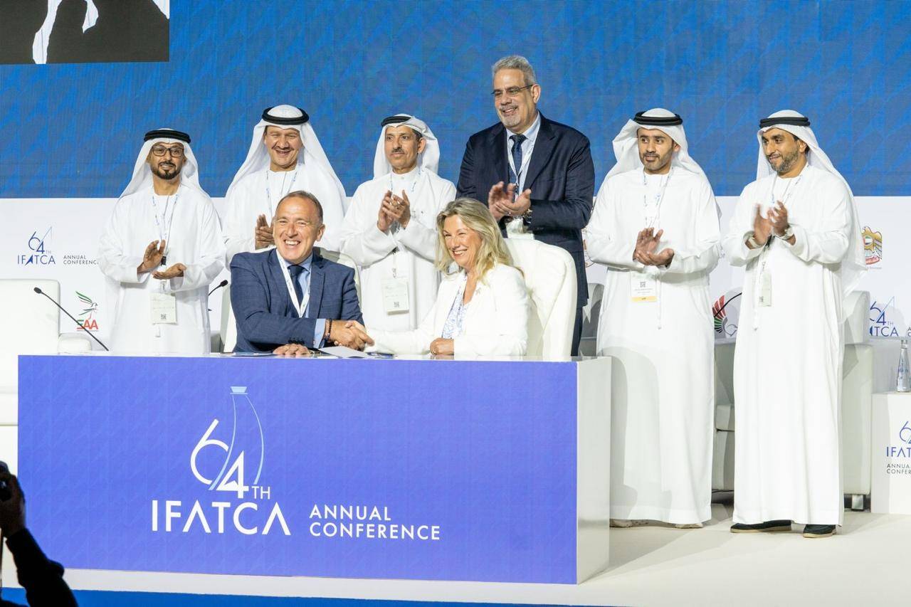 أفتتاح مؤتمر الاتحاد الدولي لرابطة مراقبي الحركة الجوية في ابوظبي أفتتاح مؤتمر الاتحاد الدولي لرابطة مراقبي الحركة الجوية في ابوظبي