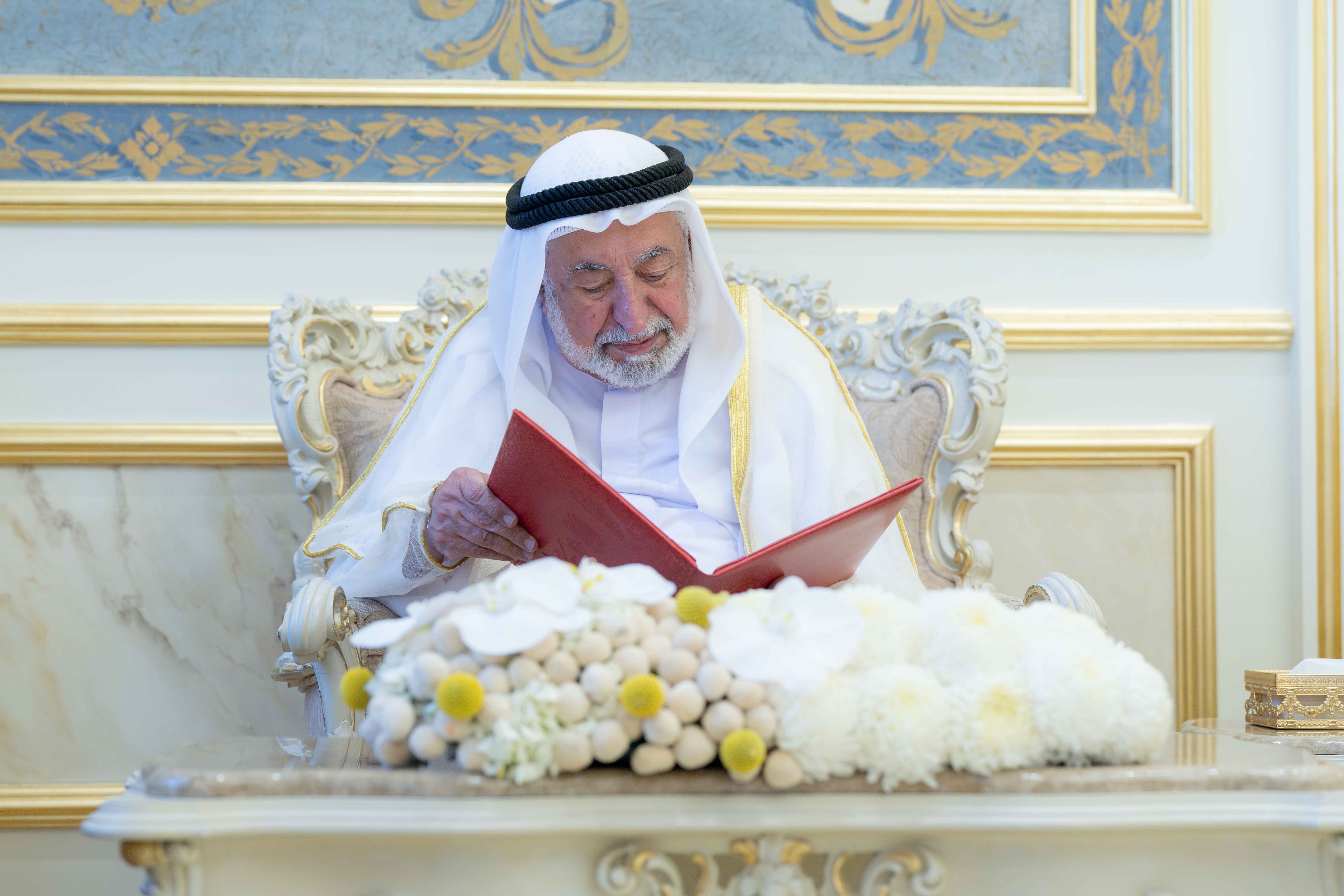 حاكم الشارقة
