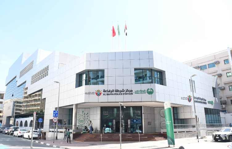 شرطة دبي تقبض على عصابة سرقت صاحب محل دون علمه