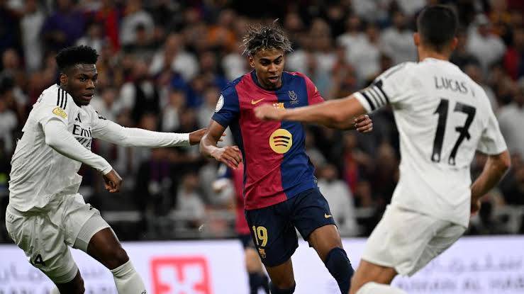 قنوات مجانية مفتوحة تنقل مباراة الكلاسيكو بين برشلونة وريال مدريد.. شاهد المباراة من المنزل
