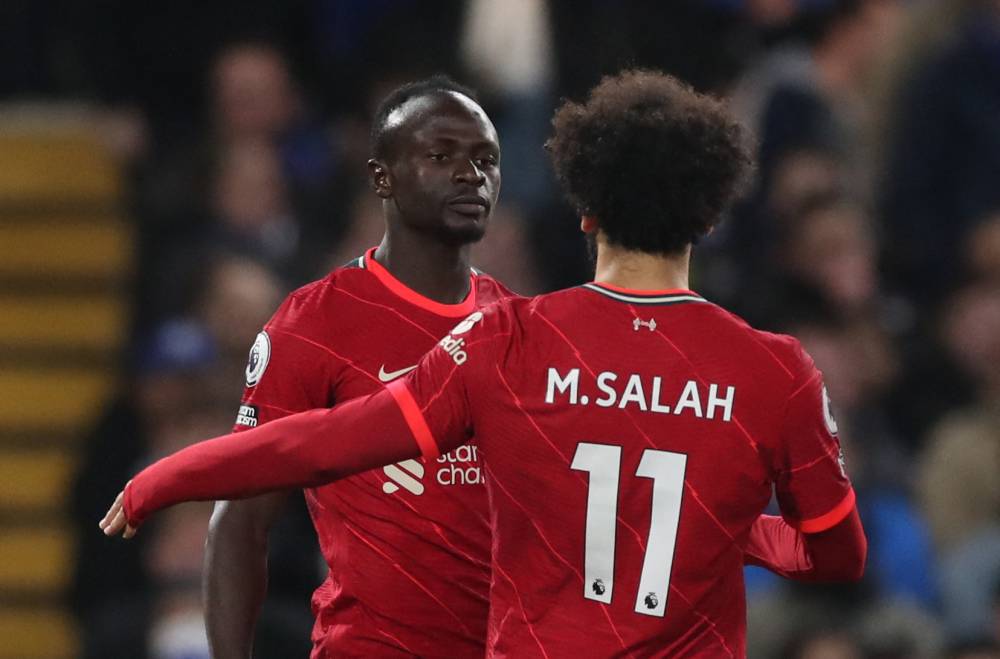 كشف أسرار لأول مرة.. محمد صلاح يعترف بتوتر علاقته مع ماني وتفضيل سلوت على كلوب