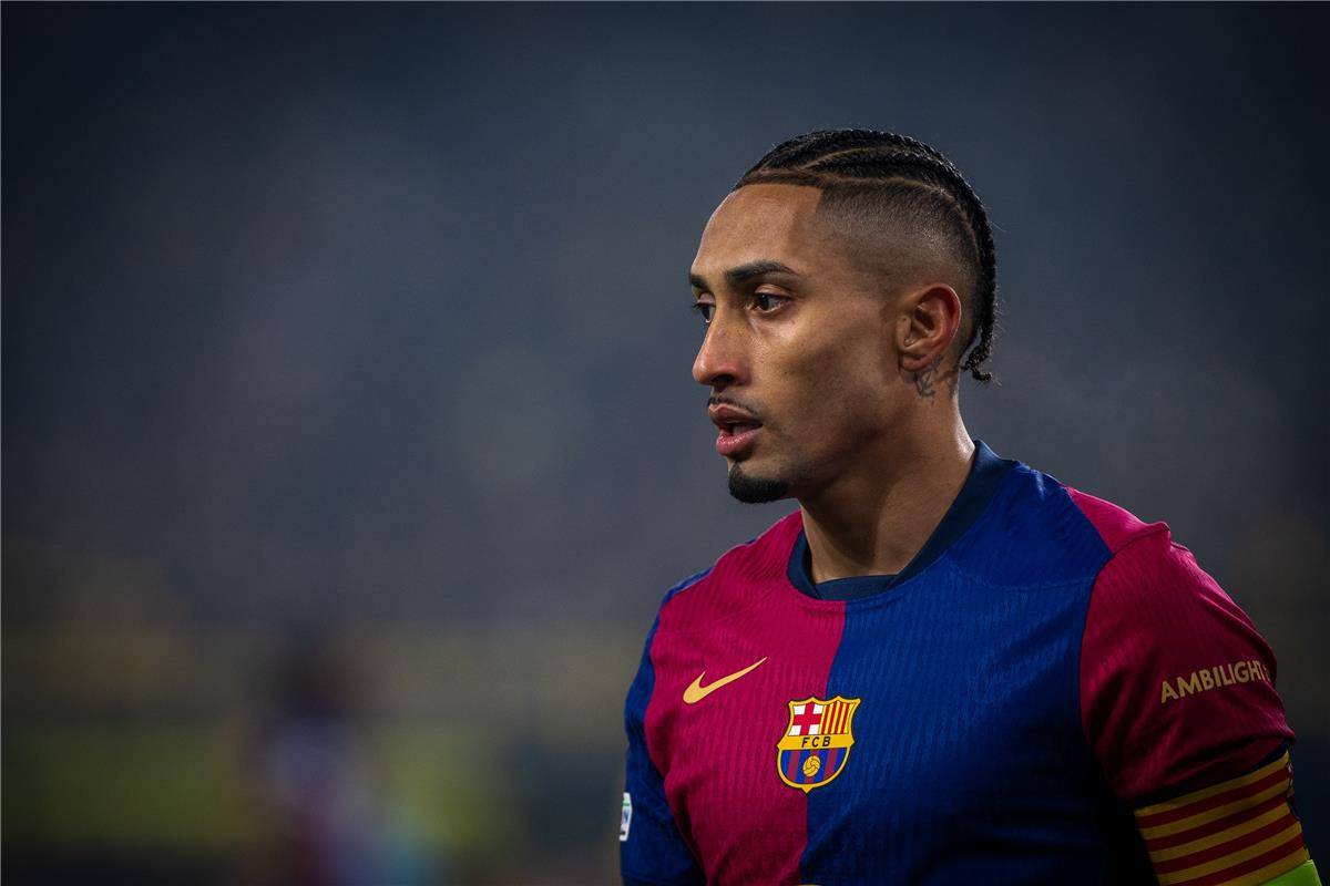 رافينيا قبل الكلاسيكو: لا أتخيل برشلونة من دوني