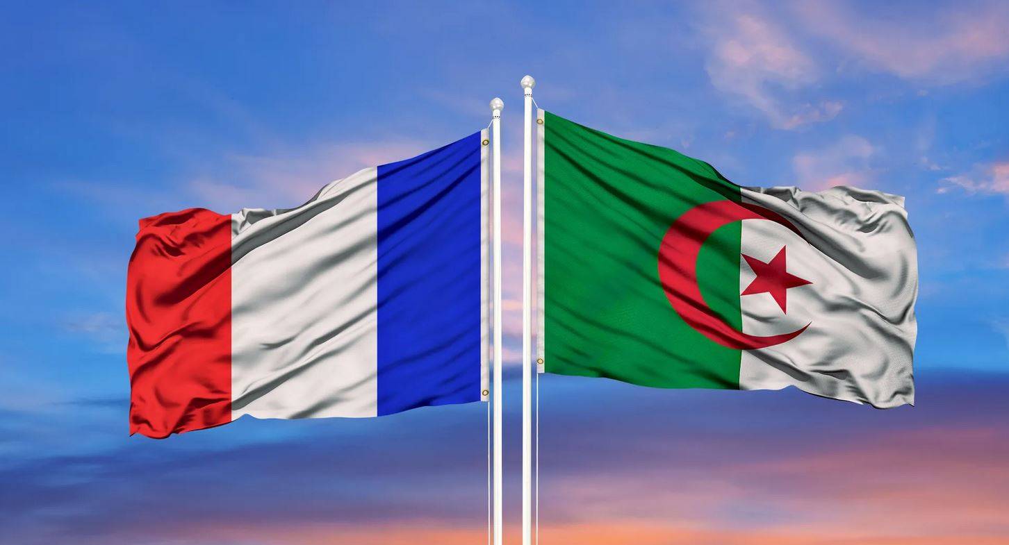 الجزائر تقرر طرد المزيد من الموظفين الفرنسيين الجزائر وفرنسا