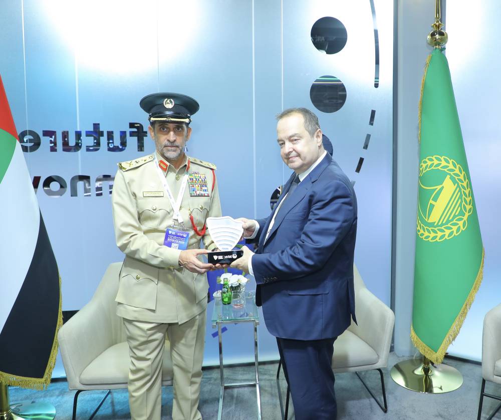 عبدالله المري خلال استقباله إيفيكا داتشيتس
