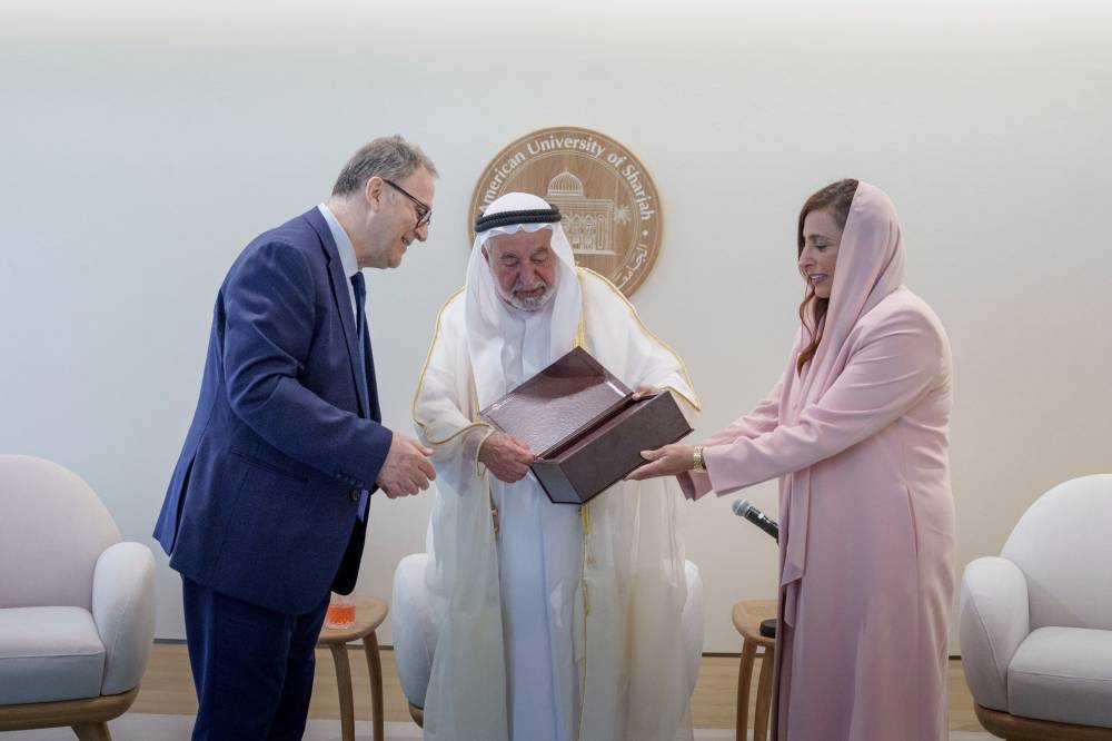 سلطان يشهد توقيع مذكرة تفاهم بين «أمريكية الشارقة» والجامعة الأمريكية بالقاهرة