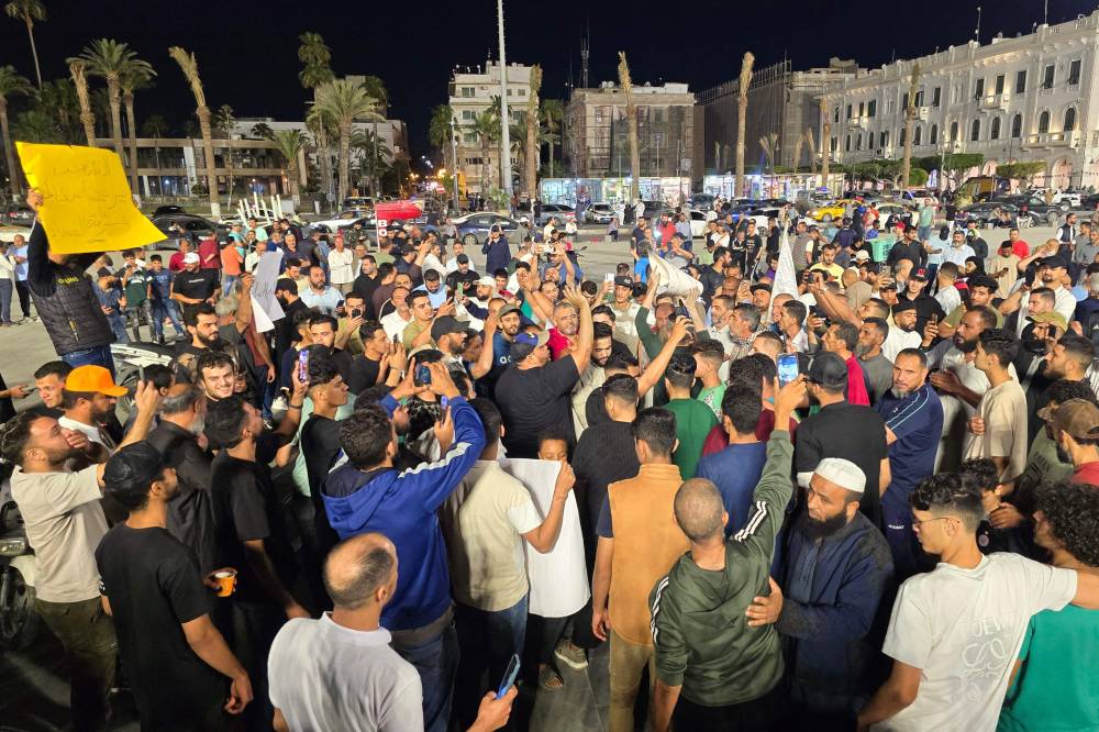 جانب من التظاهرات الحاشدة في العاصمة الليبية طرابلس
(أ ف ب)