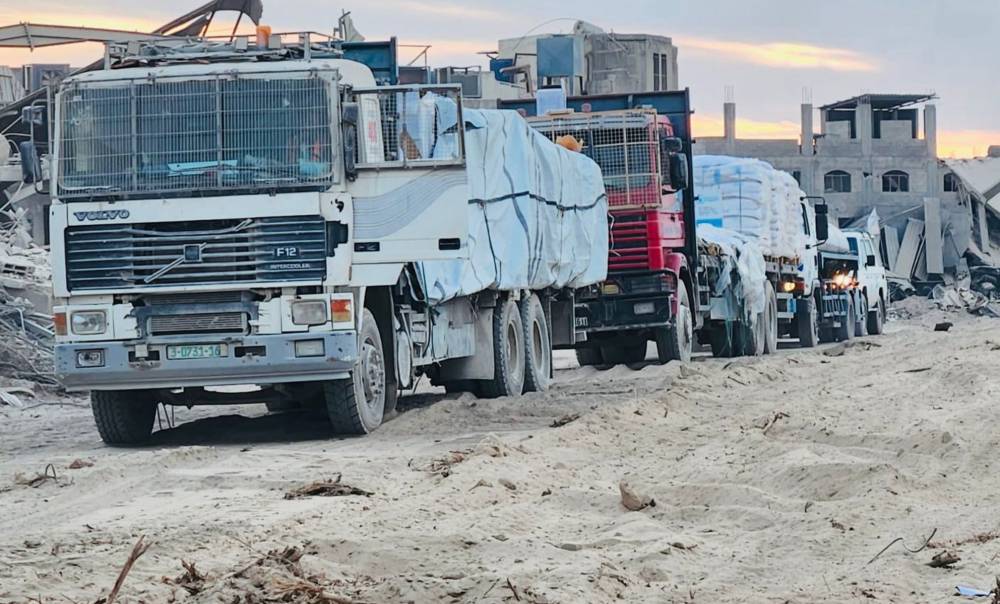 إسرائيل تعلن دخول 5 شاحنات مساعدات إلى غزة إسرائيل تعلن دخول 5 شاحنات مساعدات إلى غزة