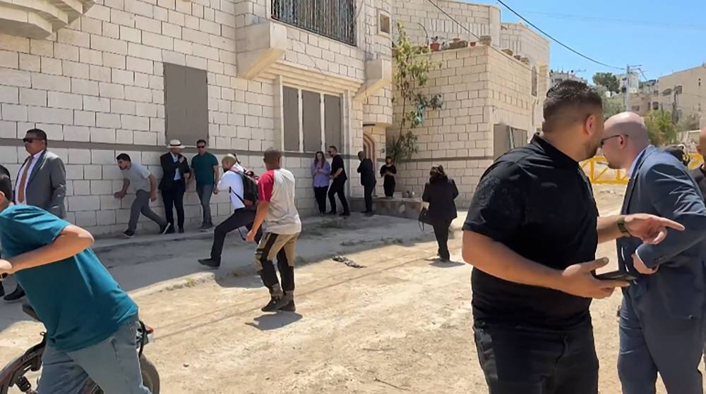 الجيش الإسرائيلي يقر بإطلاق النار على دبلوماسيين في الضفة: «نأسف للإزعاج» الجيش الإسرائيلي يقر بإطلاق النار على دبلوماسيين في الضفة الغربية