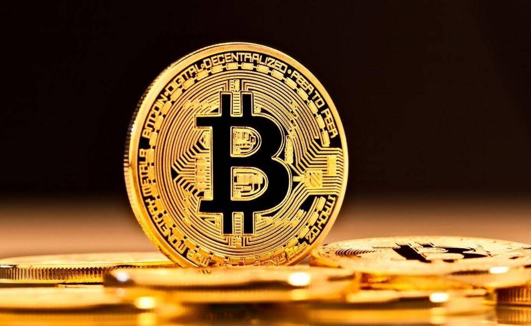 البيتكوين تخترق 111 ألف دولار وتبلغ أعلى مستوياتها التاريخية البيتكوين تخترق 111 ألف دولار وتبلغ أعلى مستوياتها التاريخية