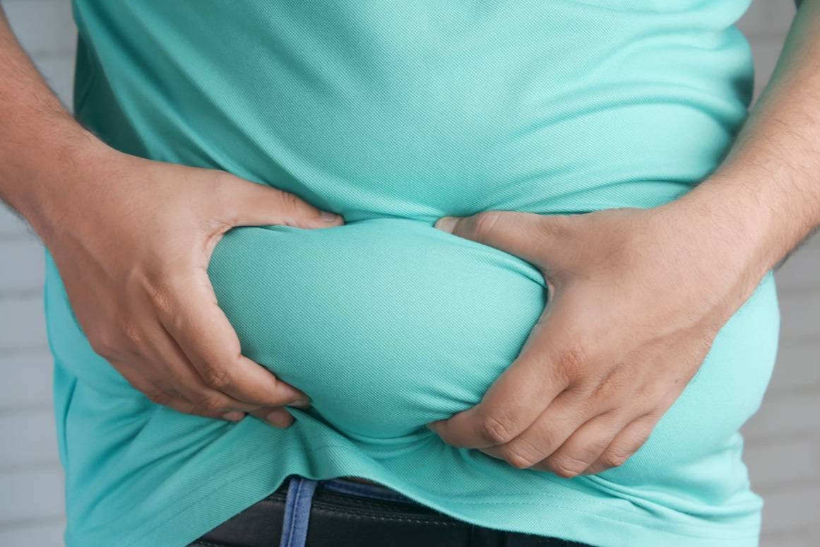 دهون البطن تزيد خطر الإصابة بالصدفية
