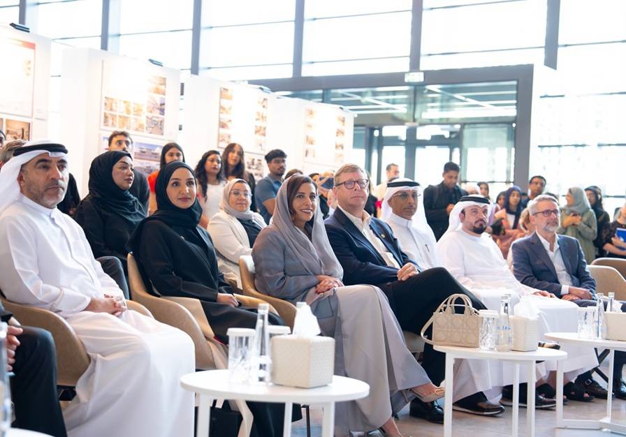 «ست درجات» يحتفي بالإبداع والتميّز الطلابي