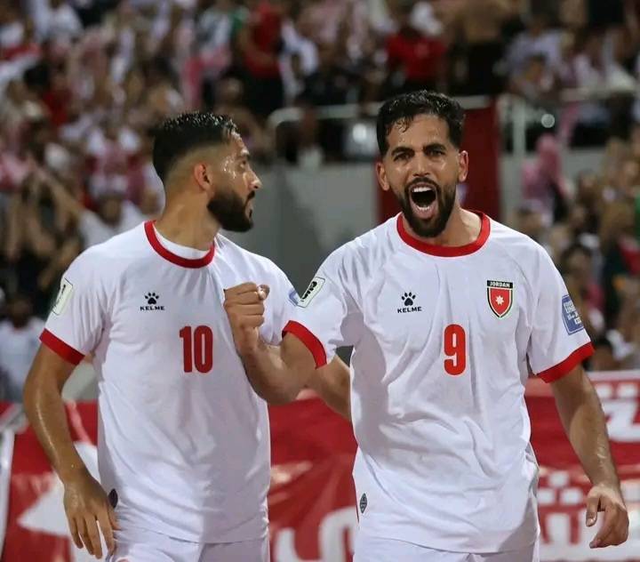 فرحة بالتأهل المونديالي