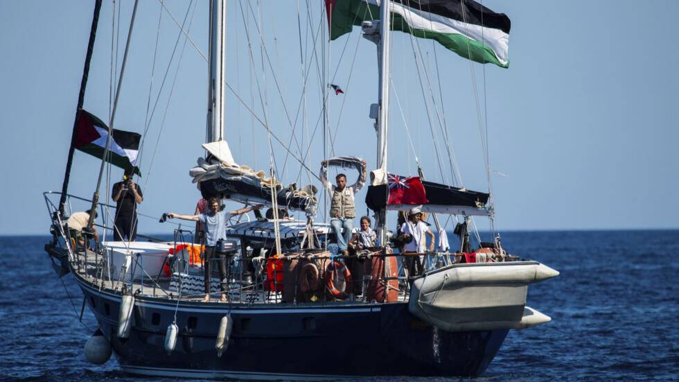إسرائيل تعيد مشهد «مافي مرمرة» مع «مادلين».. هل تتواصل أساطيل كسر الحصار عن غزة؟
