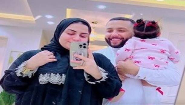 «تستحق أكثر».. مصري يدفع 140 ألف جنيه عيدية لزوجته