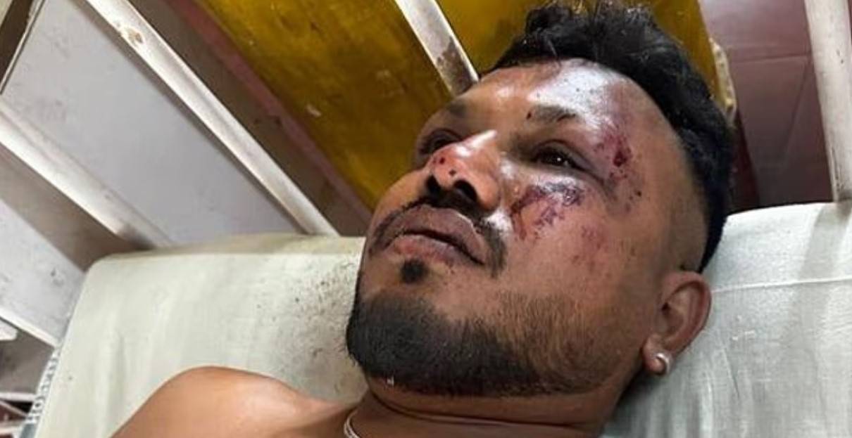 الناجي الوحيد من ركاب الطائرة الهندية يروي تفاصيل مرعبة الناجي الوحيد من ركاب الطائرة الهندية يروي تفاصيل مرعبة