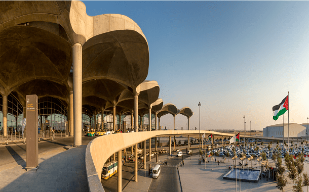 الأردن تغلق مجالها الجوي وتعلق حركة الطيران مؤقتاً