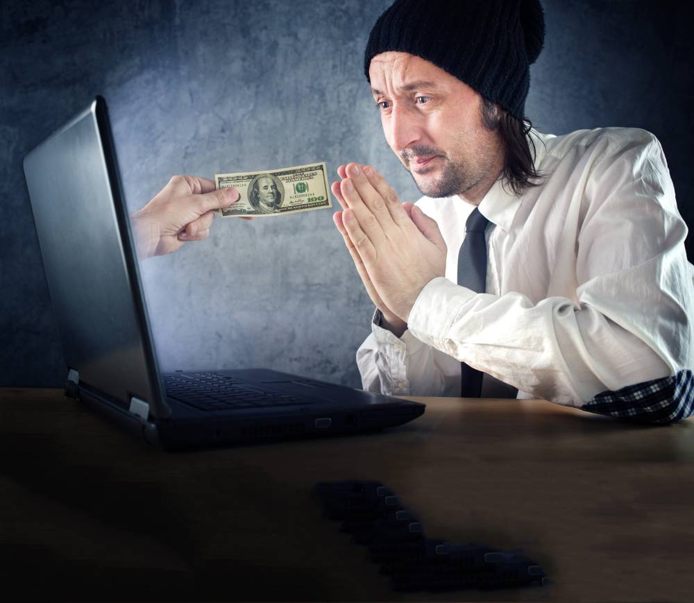 Online money funds, businessman asking for money